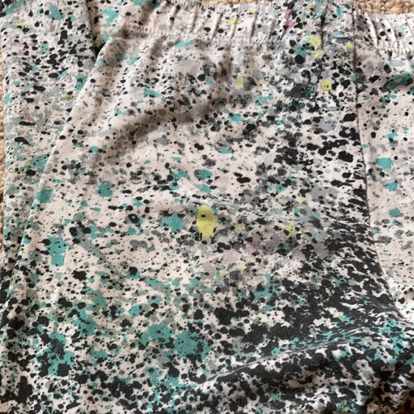 Like new Nike paint splatter leggings - Picture 7 of 8